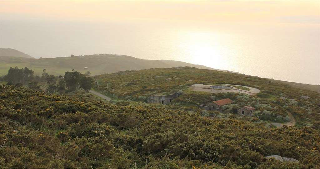 Ruinas del Observatorio de Monte Ventoso en Ferrol