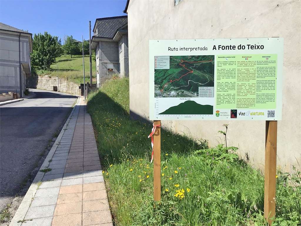 Ruta a Fonte do Teixo en Pedrafita do Cebreiro