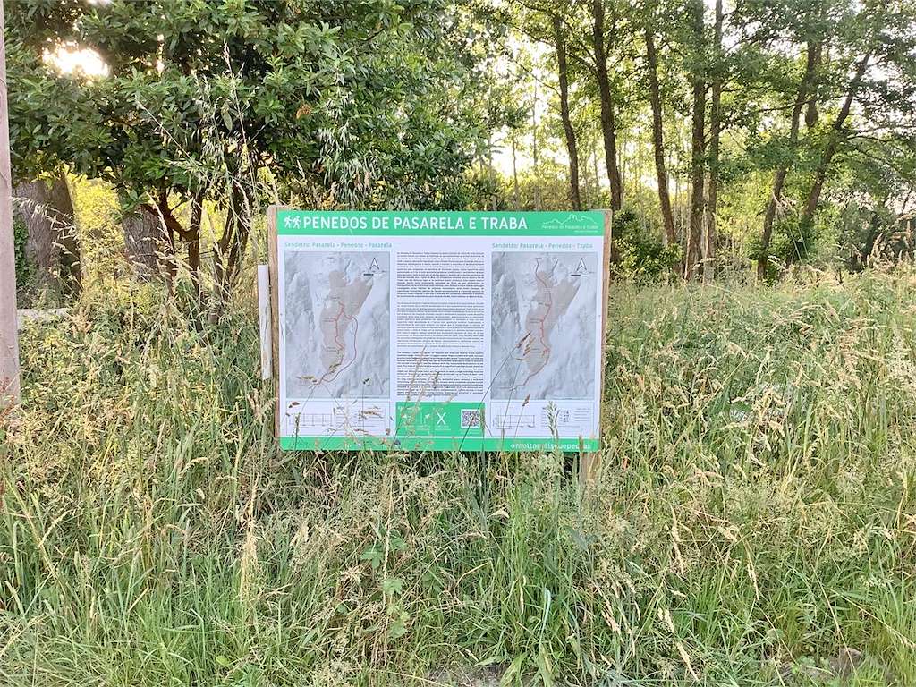 Ruta Dos Penedos de Pasarela e Traba en Vimianzo
