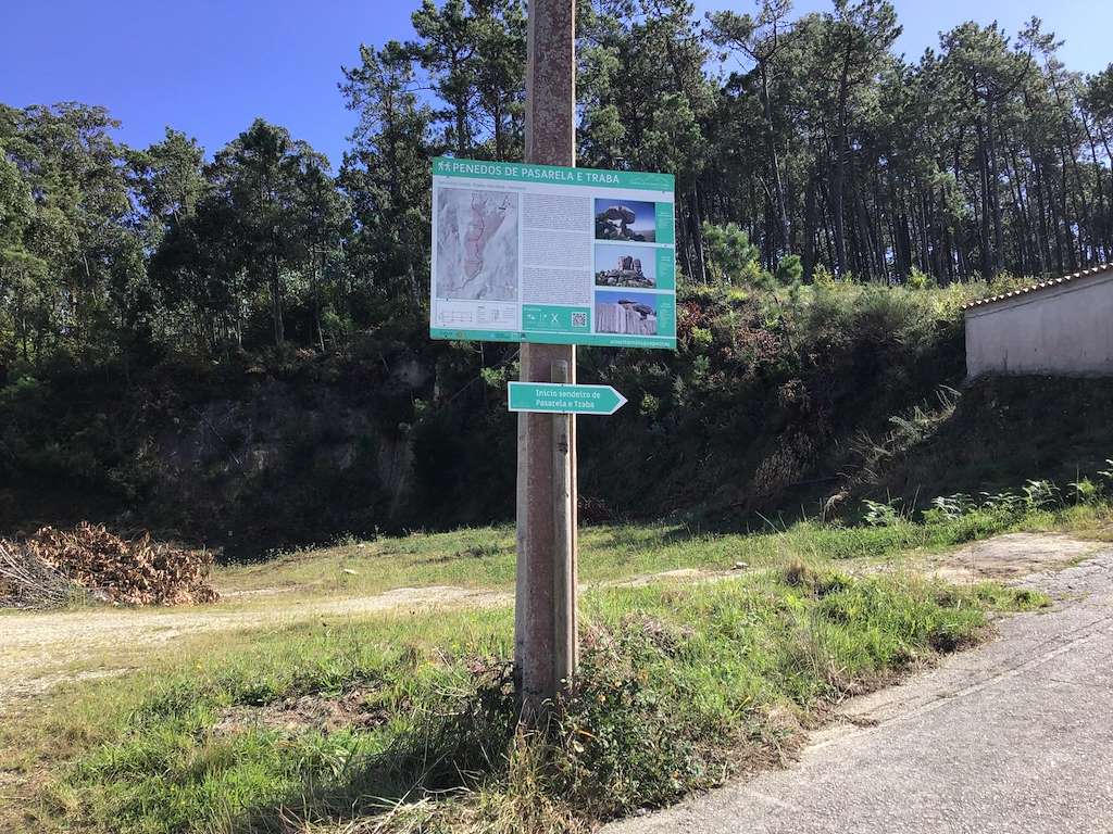 Ruta Dos Penedos de Pasarela e Traba en Vimianzo