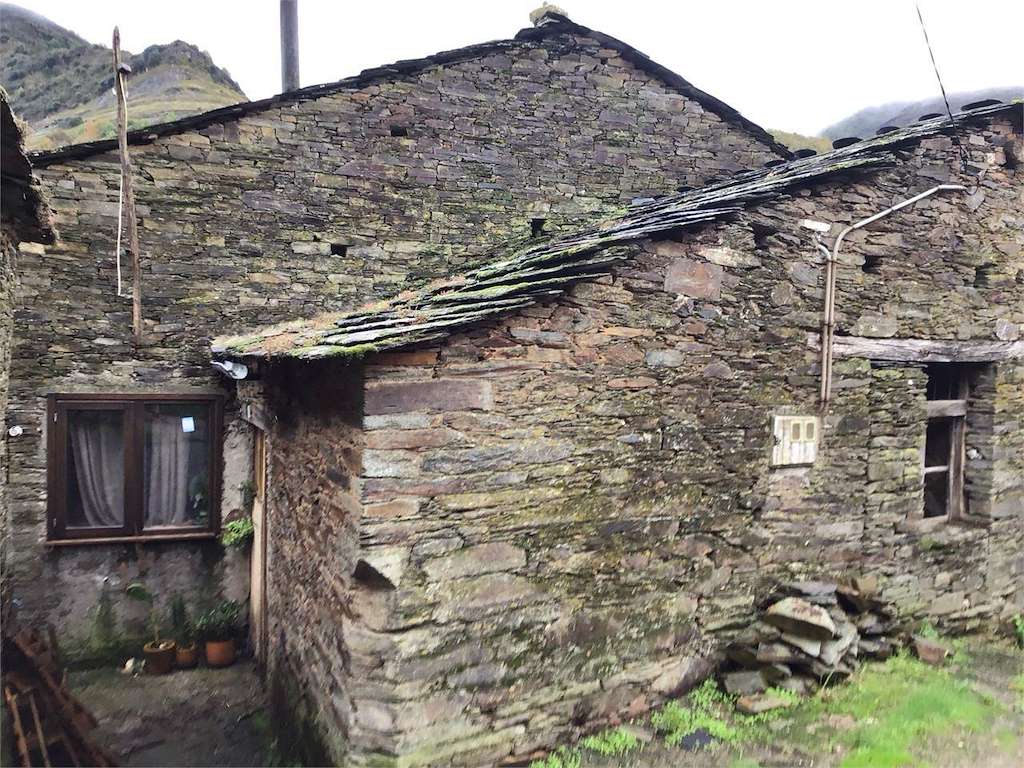 Rutas Guiadas Pía Paxaro en Folgoso do Courel