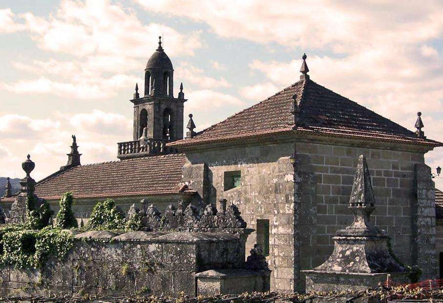 San Antonio e Inmaculada Concepción de Caritel en Ponte Caldelas