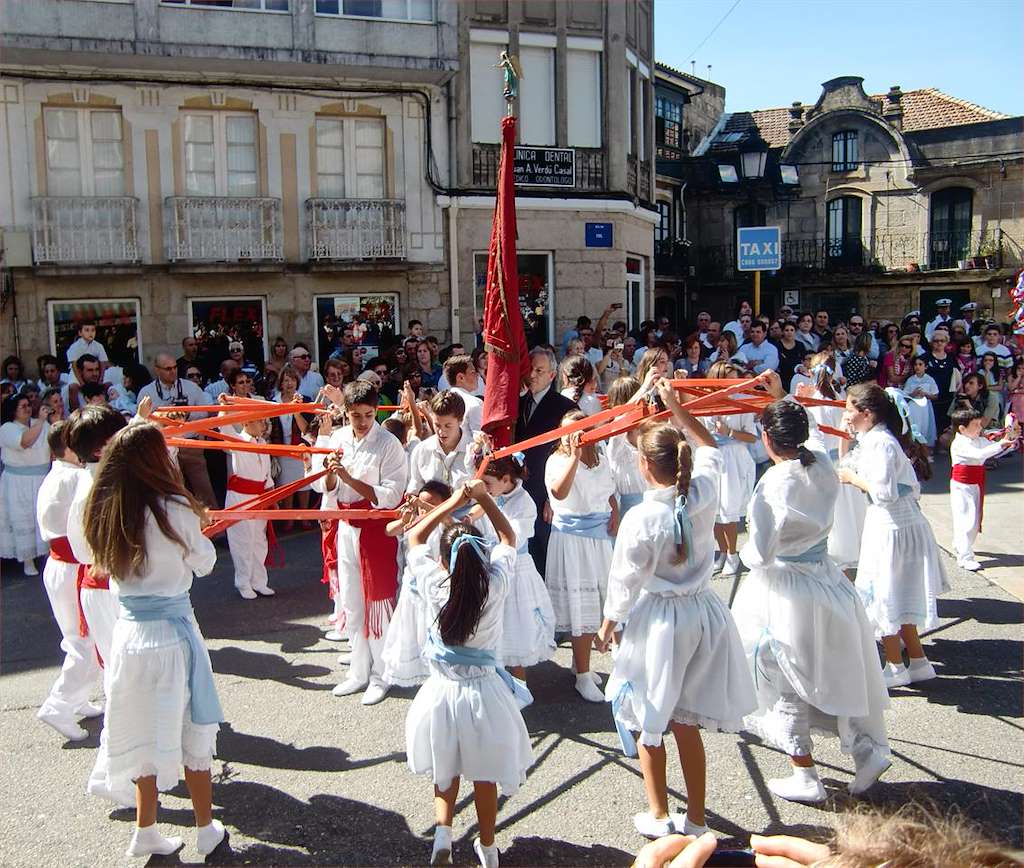 San Miguel - Danza das Espadas en Marín