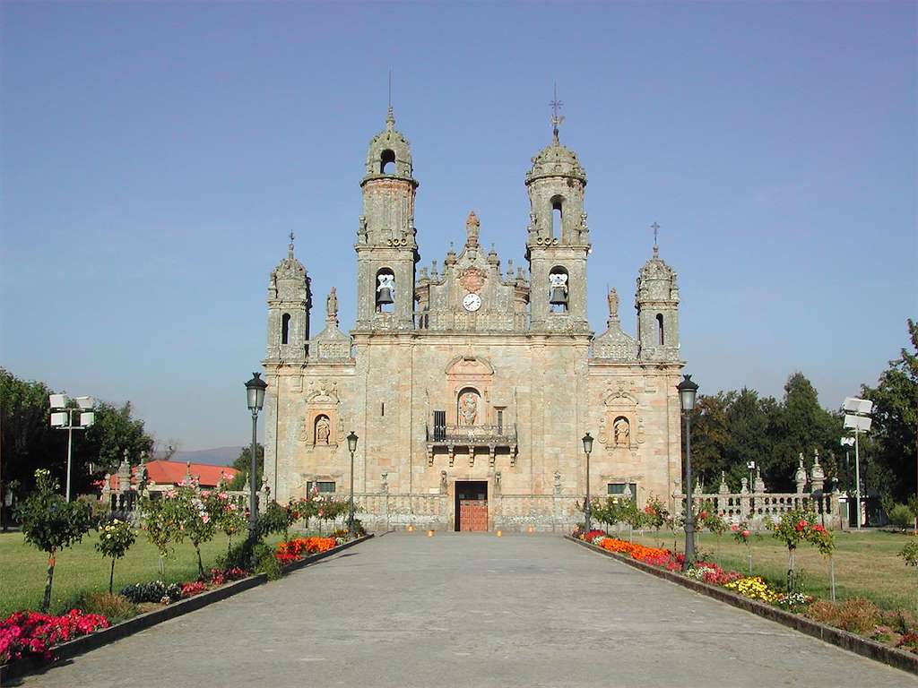 Santuario de Nuestra Señora de los Milagros en Baños de Molgas