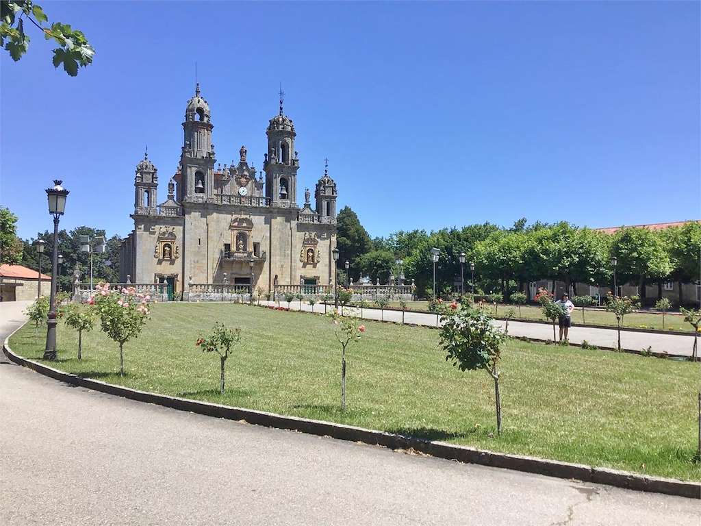 Santuario de Nuestra Señora de los Milagros en Baños de Molgas
