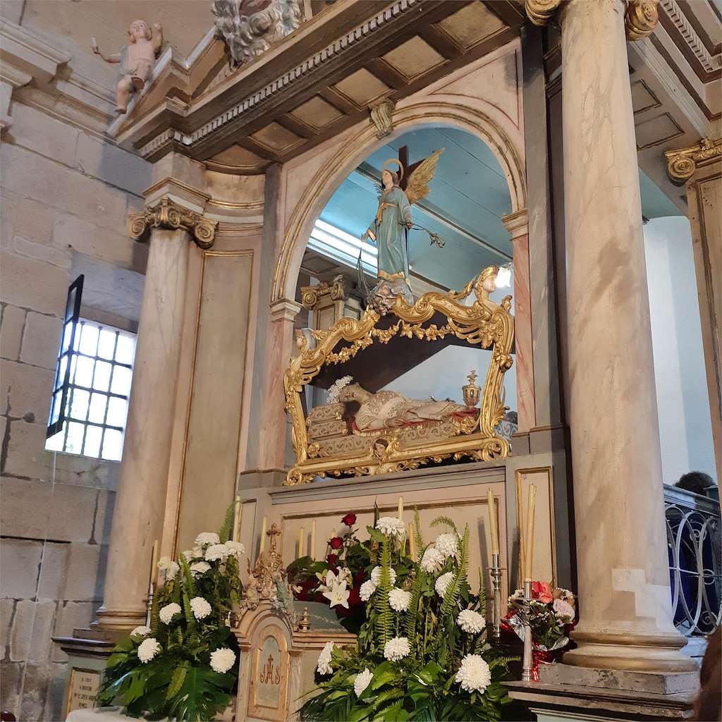 Santuario de Santa Minia en Brión