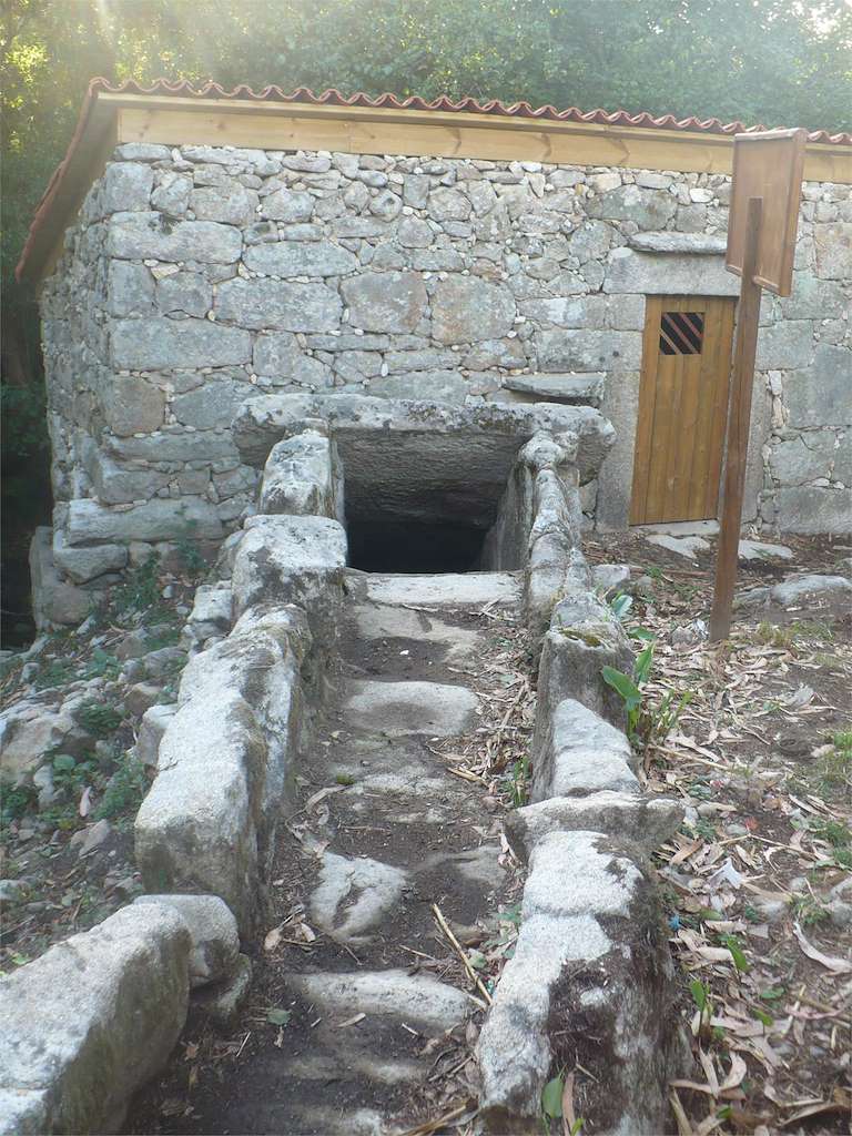 Senda Fluvial del Río Fraga y Molinos de Baredo en Baiona