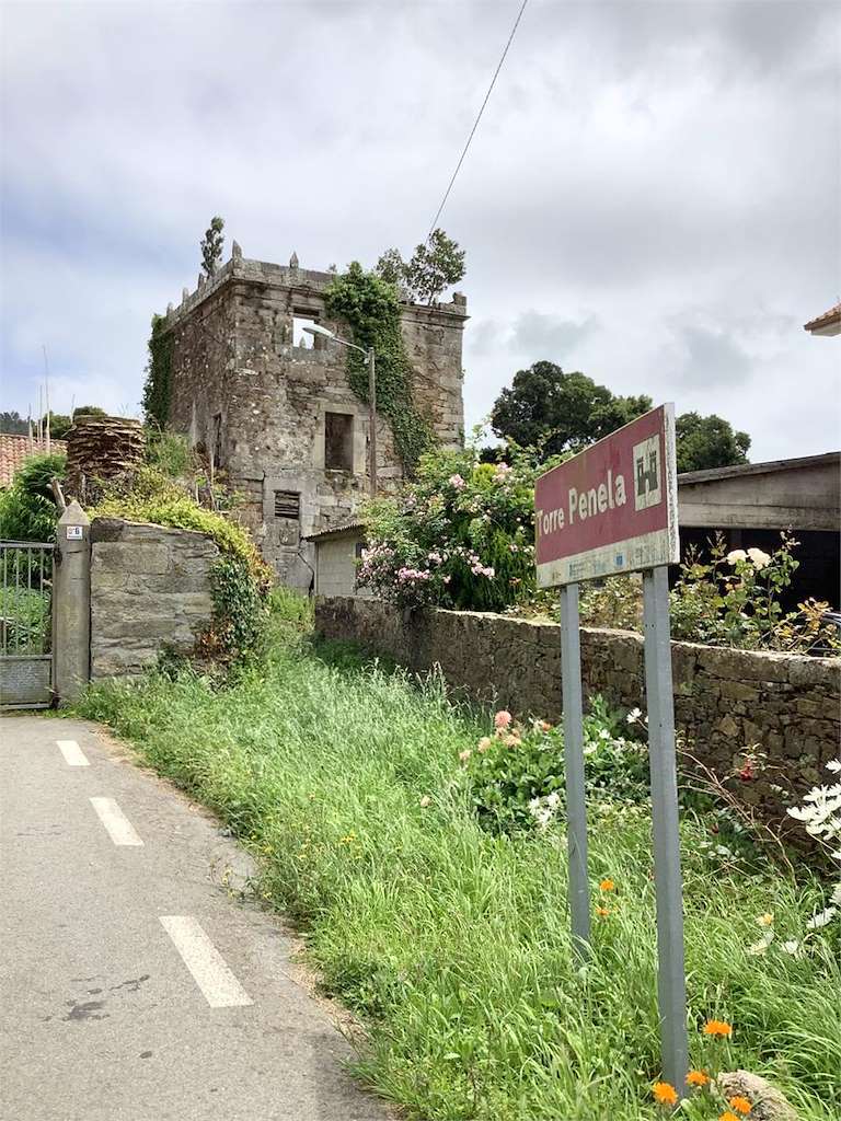 Torre da Penela en Cabana de Bergantiños