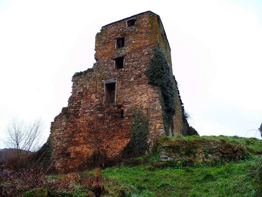 Torre de Burón en A Fonsagrada
