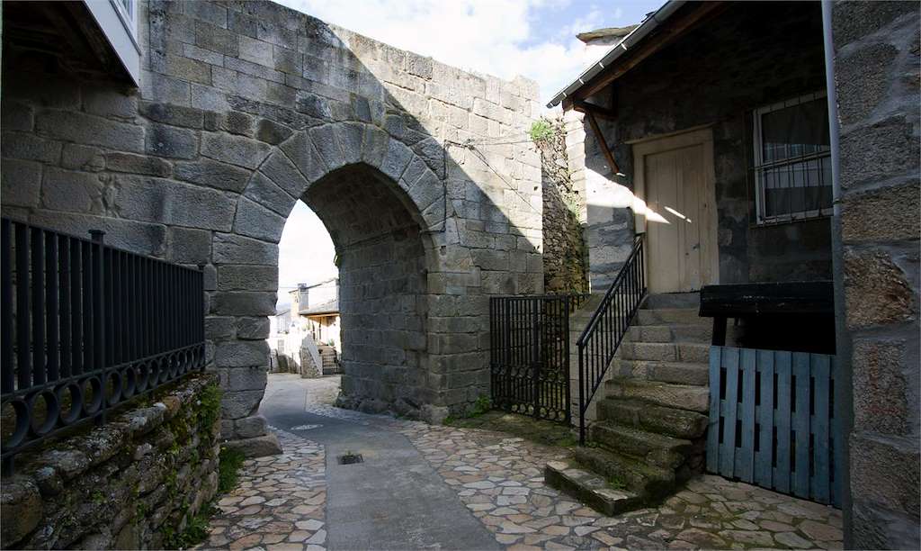 Villa Medieval de Manzaneda