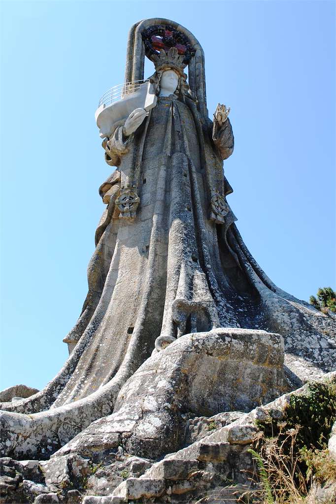 Virgen de la Roca en Baiona