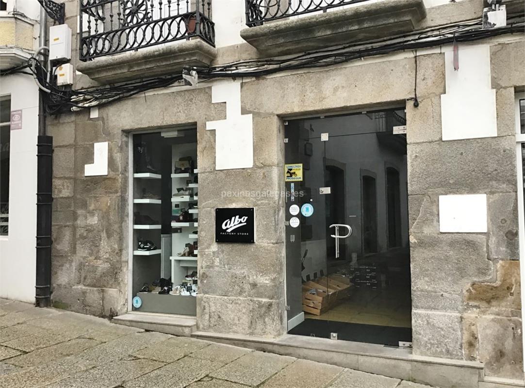 Zapater a Albo Factory Store en Viveiro