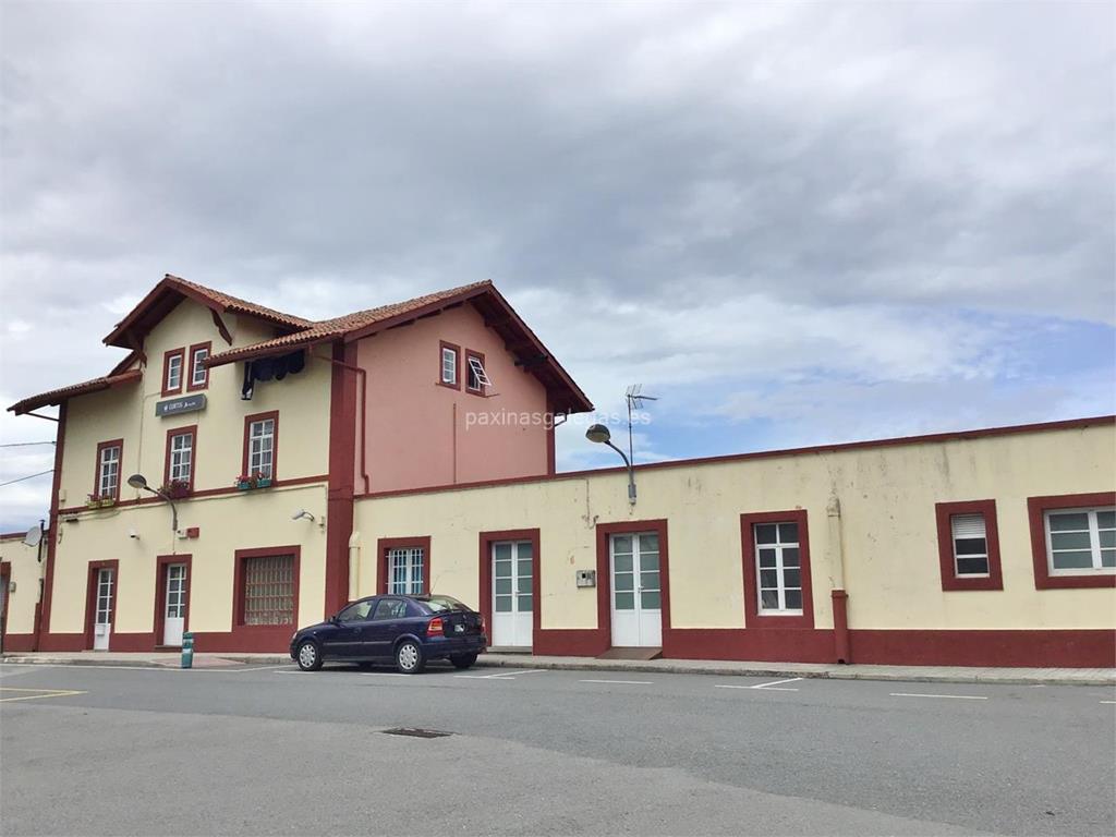 imagen principal Apeadero - Estación de Tren de Curtis (Renfe - Adif)