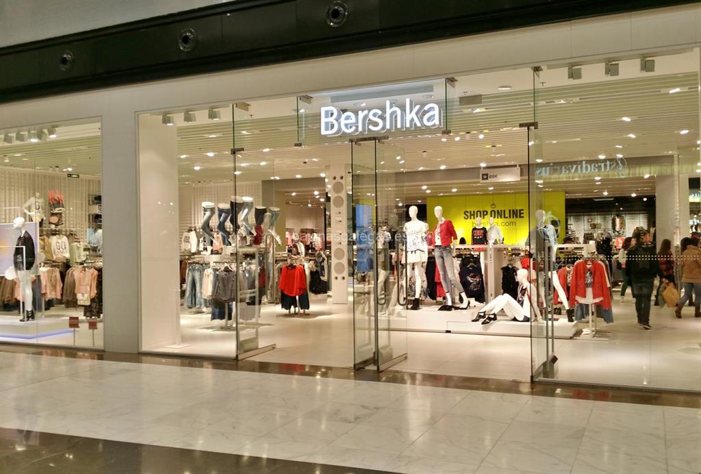 Tienda de Ropa Bershka en Santiago 3