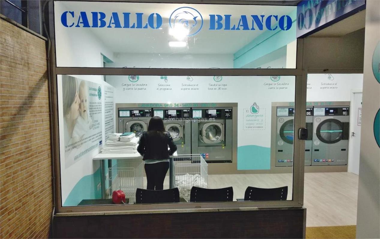 Lavandería Autoservicio Caballo Blanco en Santiago (República de El  Salvador, 18 )