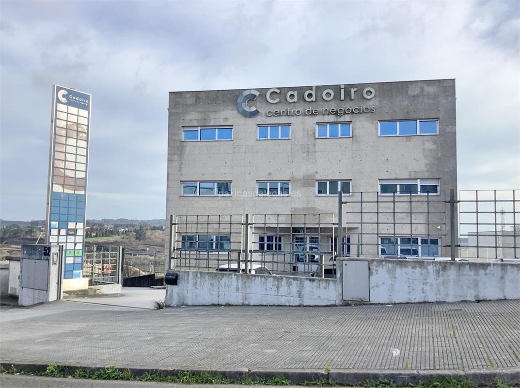 O Cadoiro by Erín Moure O Cadoiro by Erín Moure