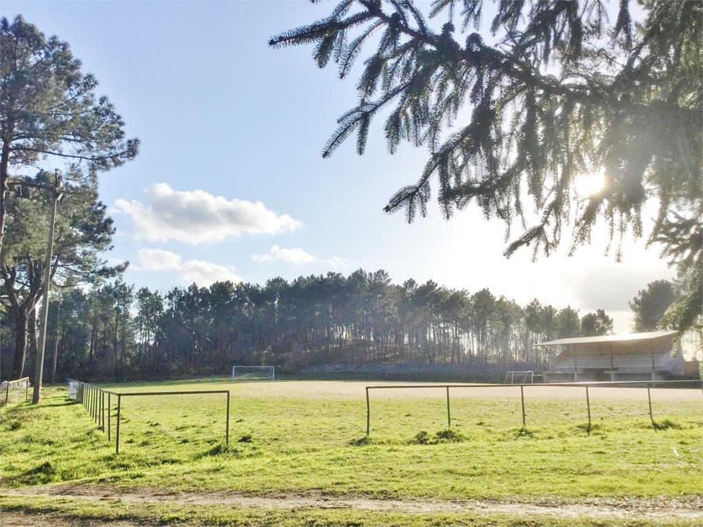 imagen principal Campo de Fútbol de Barro - Chan dos Santos