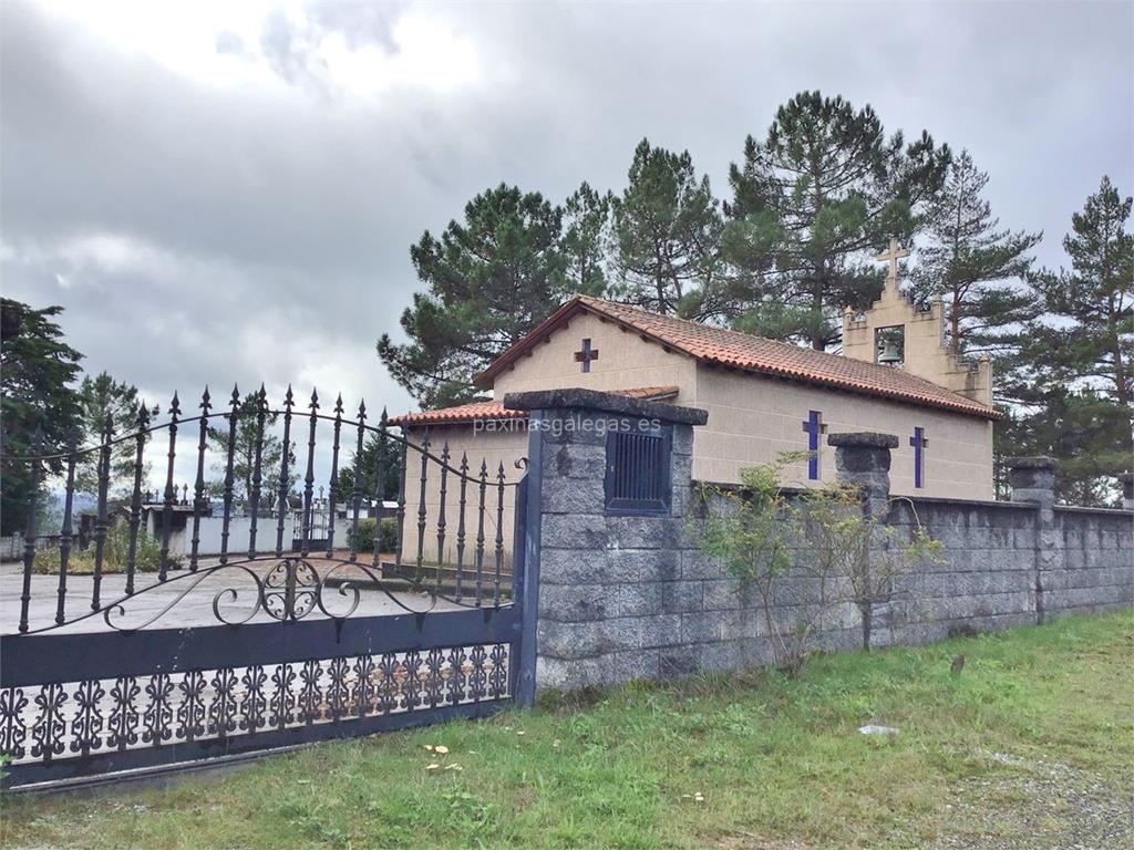 imagen principal Capilla de San Fernando y Cementerio de Vilar de Cabalos