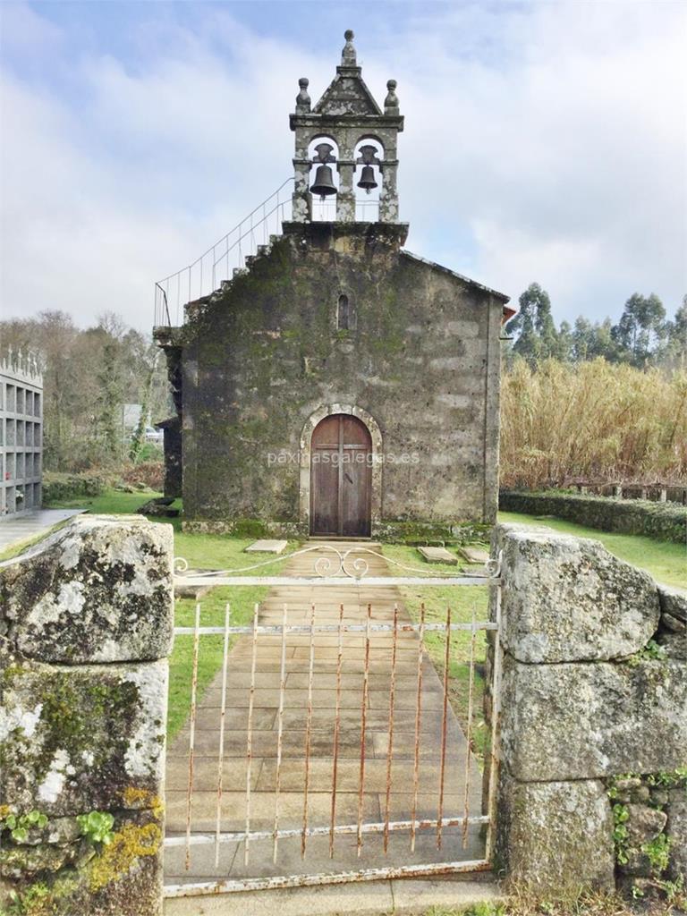 imagen principal Capilla y Cementerio de Santiago de Godos