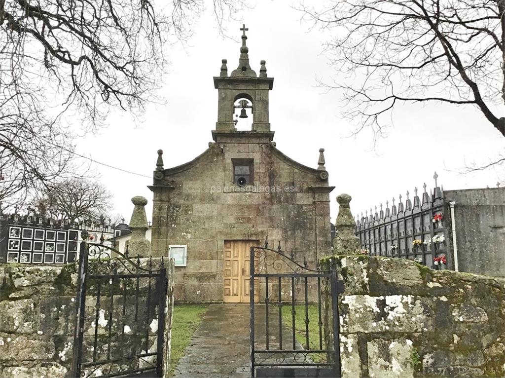 imagen principal Capilla y Cementerio de Santiago de Paradela