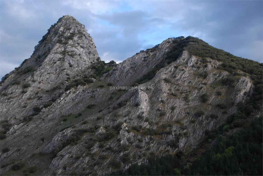 imagen principal Centro de Visitantes P.N. Serra da Enciña da Lastra