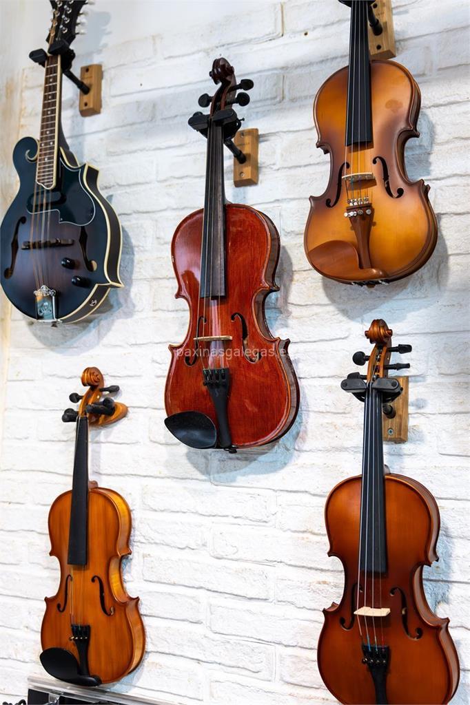 Clef Music imagen 12