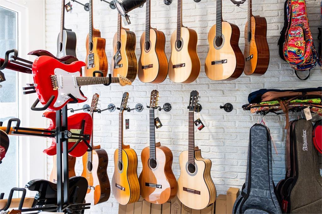 Clef Music imagen 8