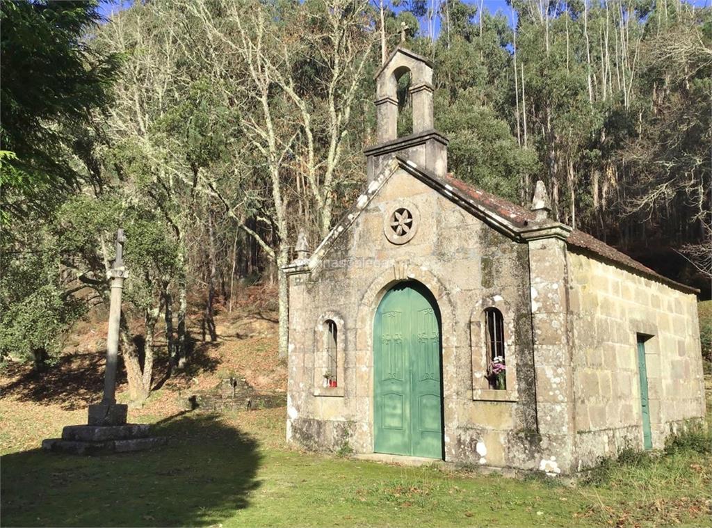 imagen principal Ermita y Área Recreativa de Cruceiro Quebrado