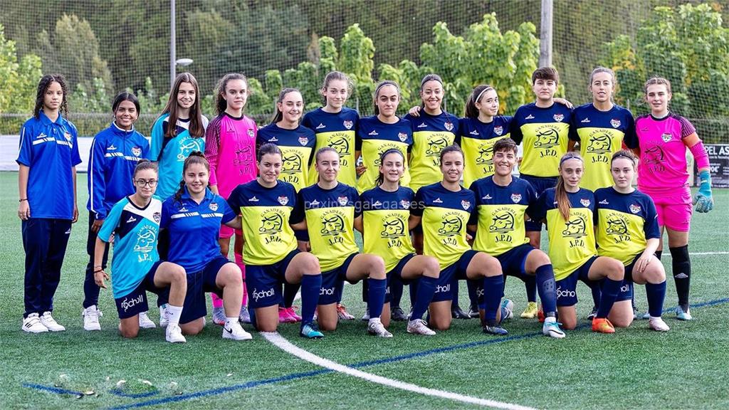 imagen principal Escuela de Fútbol Femenino Rosalia