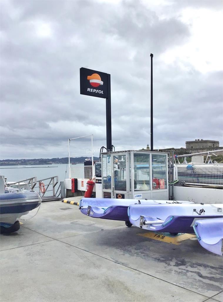 imagen principal Gasolinera del Puerto de A Coruña - Repsol