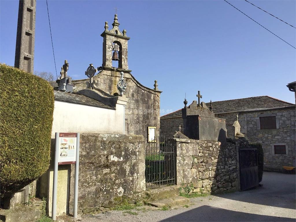 imagen principal Iglesia y Cementerio de Santa Mariña de Lamela