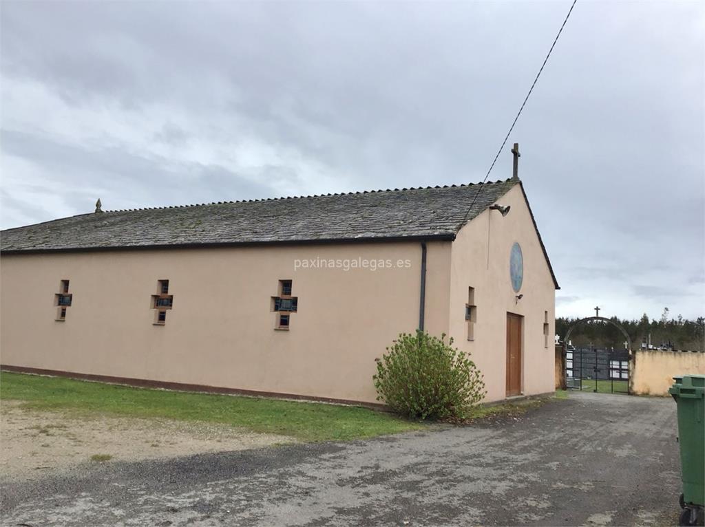 imagen principal Iglesia y Cementerio de Vilar de Cas - A Ferreira