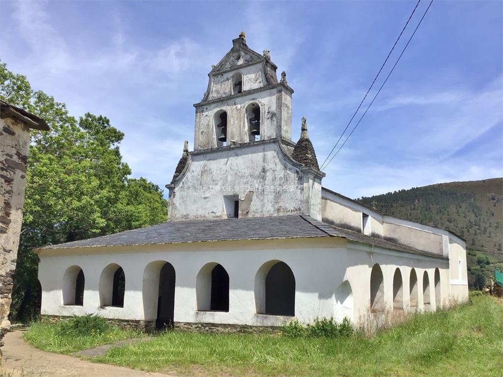 imagen principal Iglesia y Rectoral de San Salvador de Negueira