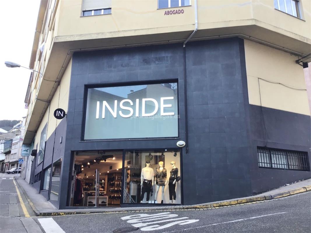 Colgar Moretón eje Tienda de Ropa Inside en Viveiro