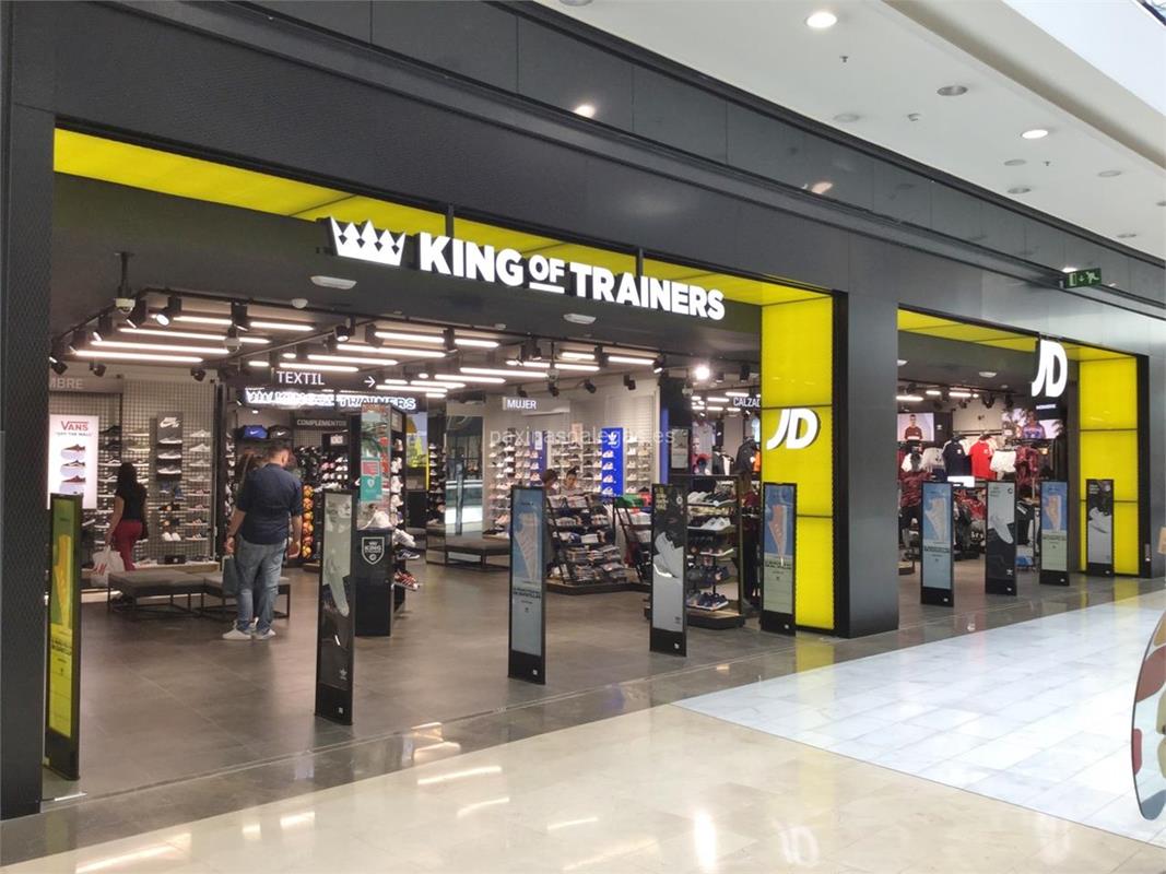 Literatura Disparo Múltiple Tienda de Ropa JD Sports en Santiago