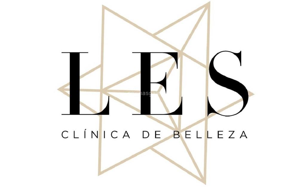 logotipo Les Clínica de Belleza