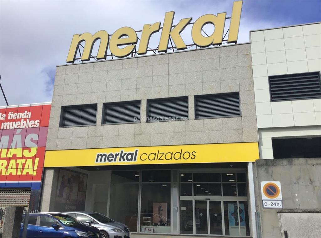 Zapateria Merkal en Santiago Polonia 7 Poligono Costa Vella
