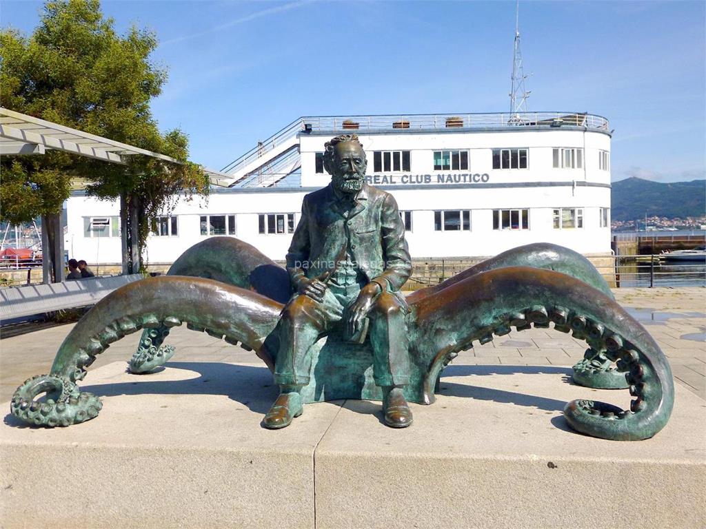 imagen principal Monumento a Julio Verne