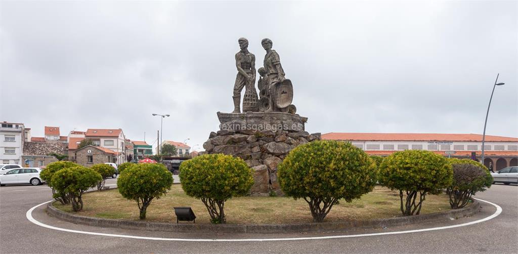 imagen principal Monumento a la Familia Mariscadora