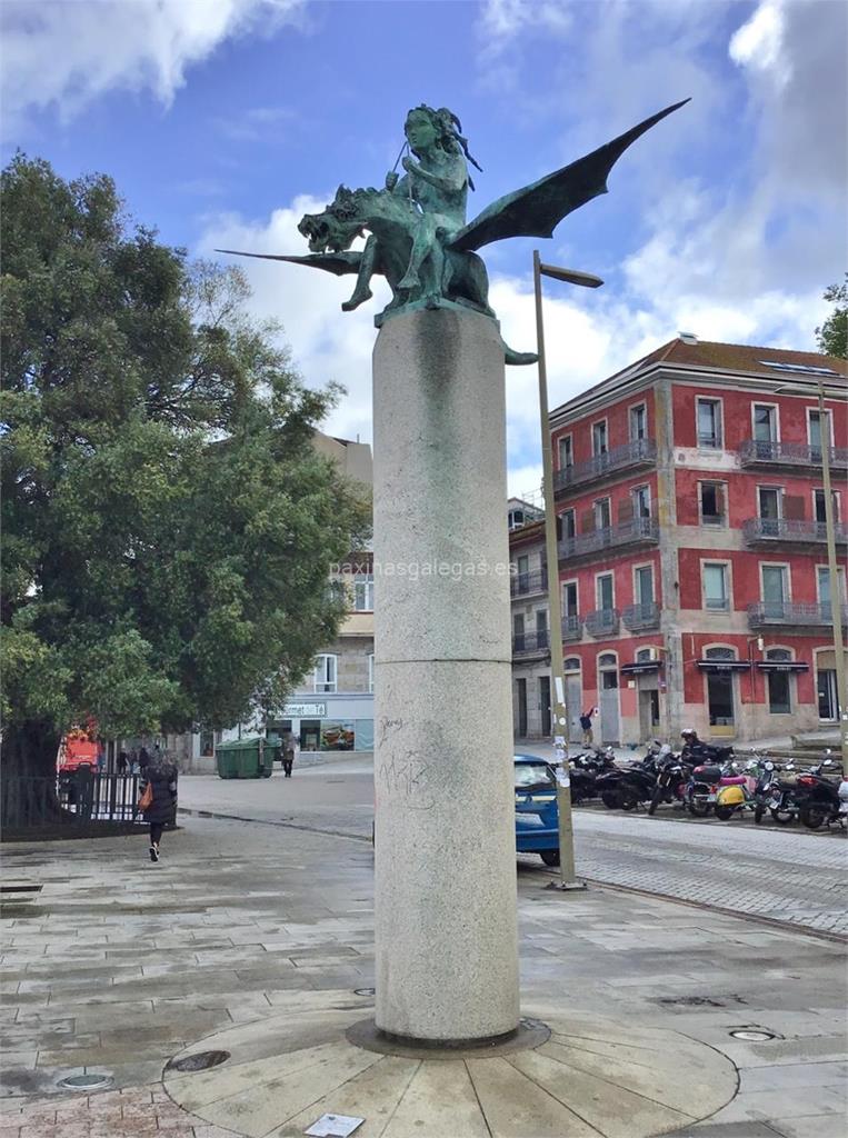 imagen principal Monumento a los Trovadores