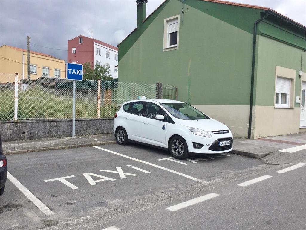 imagen principal Parada Taxis Centro de Saúde