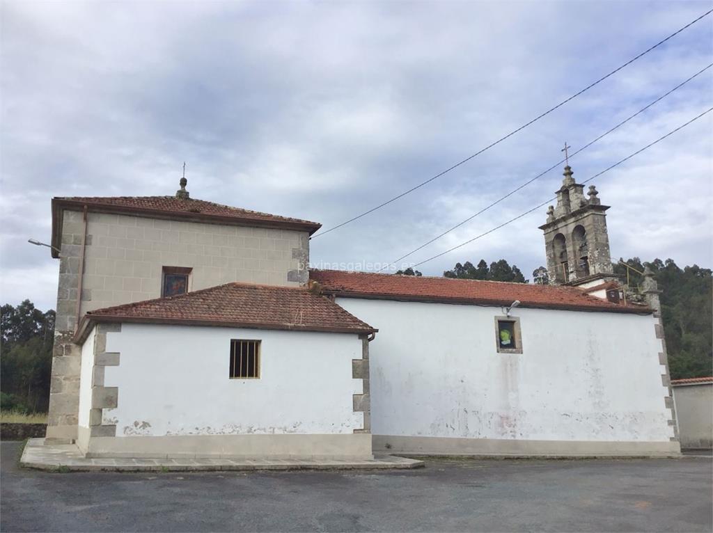 imagen principal Parroquia y Cementeiro de Santa María de Ombre