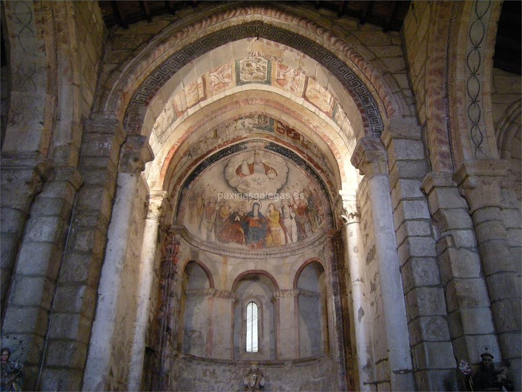 imagen principal Parroquia y Cementerio de Divino Salvador de Camanzo