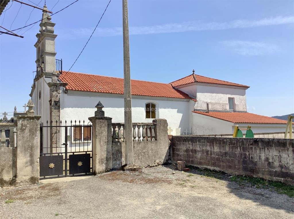 imagen principal Parroquia y Cementerio de San Acisclo de Gullade