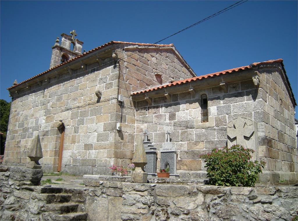 imagen principal Parroquia y Cementerio de San Cristovo de Mouricios