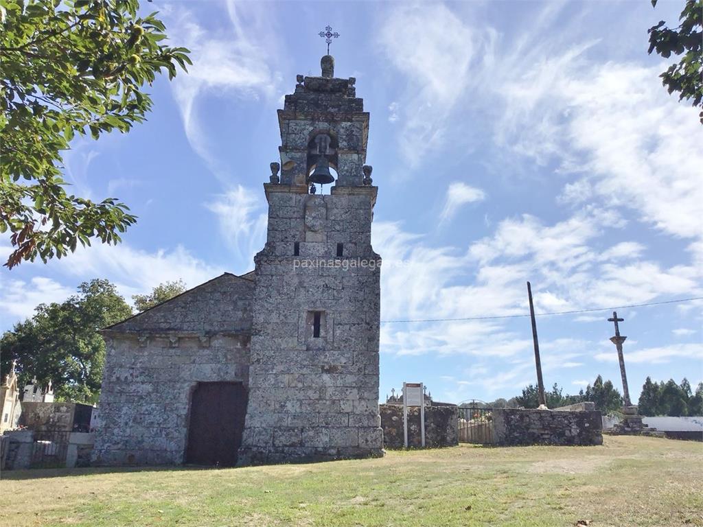 imagen principal Parroquia y Cementerio de San Cristovo de Novelúa