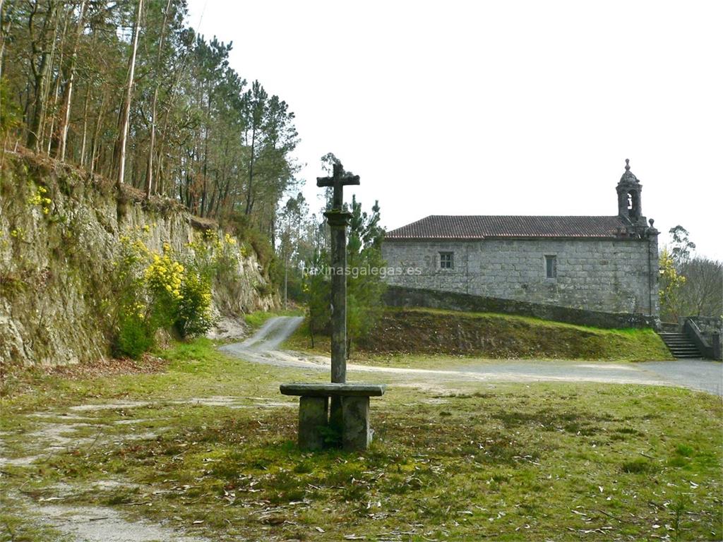 imagen principal Parroquia y Cementerio de San Cristovo de Tapia