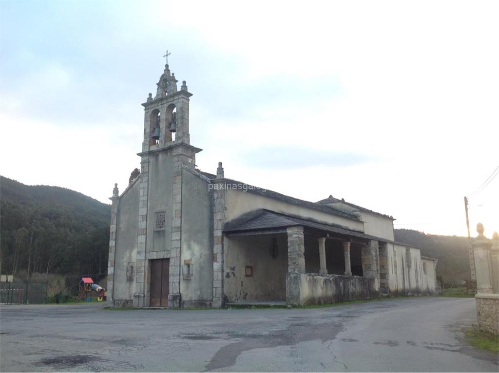 imagen principal Parroquia y Cementerio de San Julián de Landrove