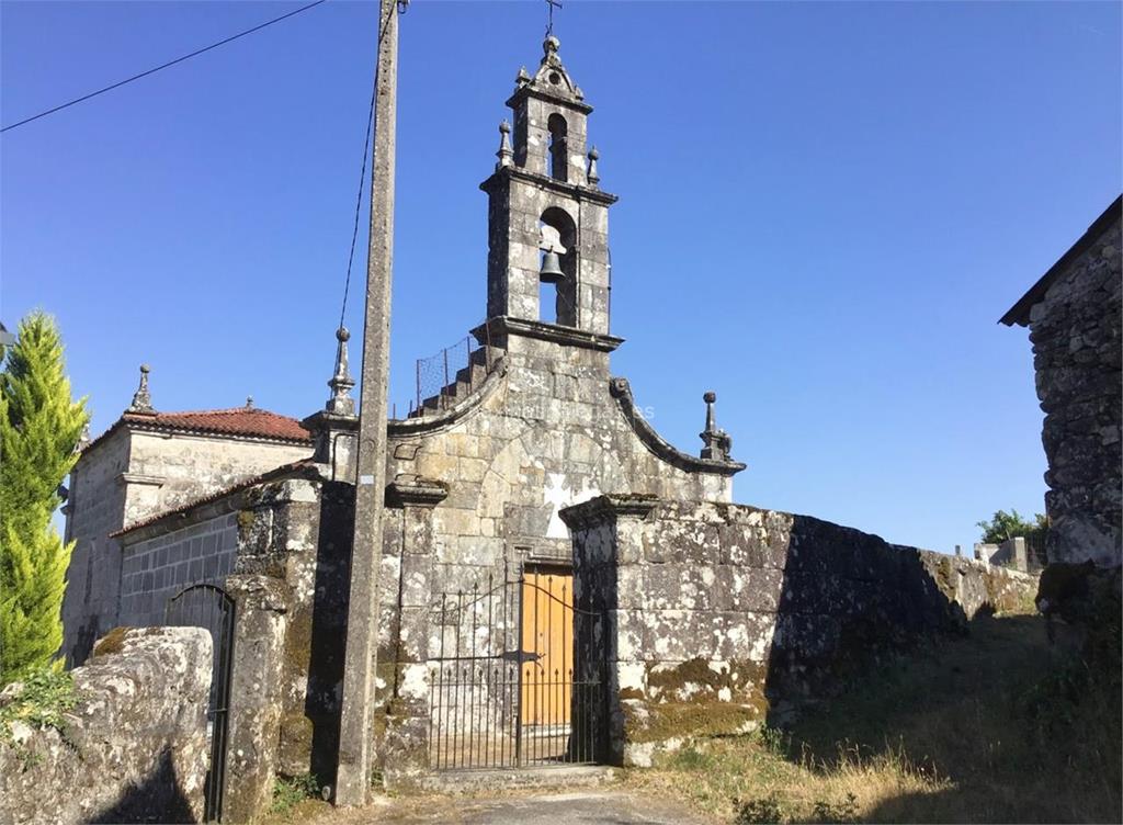 imagen principal Parroquia y Cementerio de San Lourenzo de A Illa