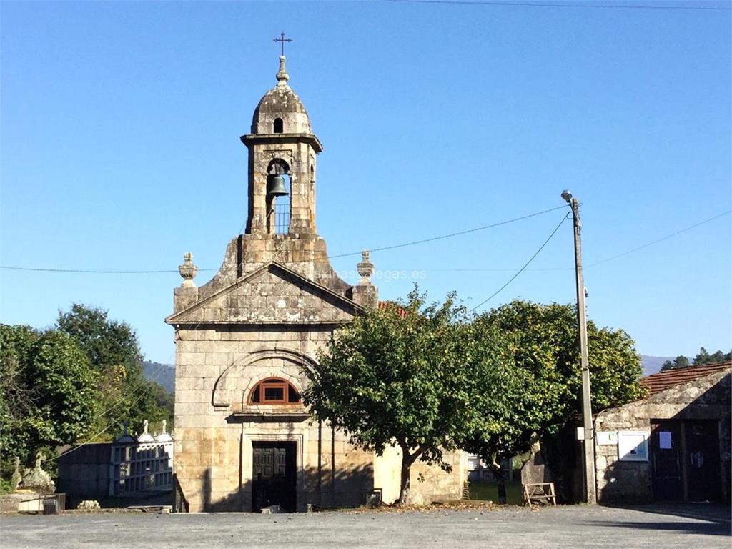 imagen principal Parroquia y Cementerio de San Lourenzo de Arnoso